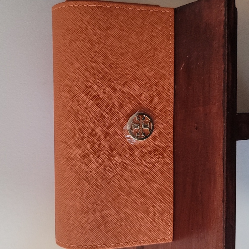 New Tory Burch sunglass case